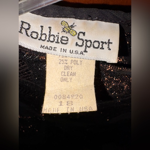 Elegant Black and Copper Paisley Dress - Picture 4 of 5